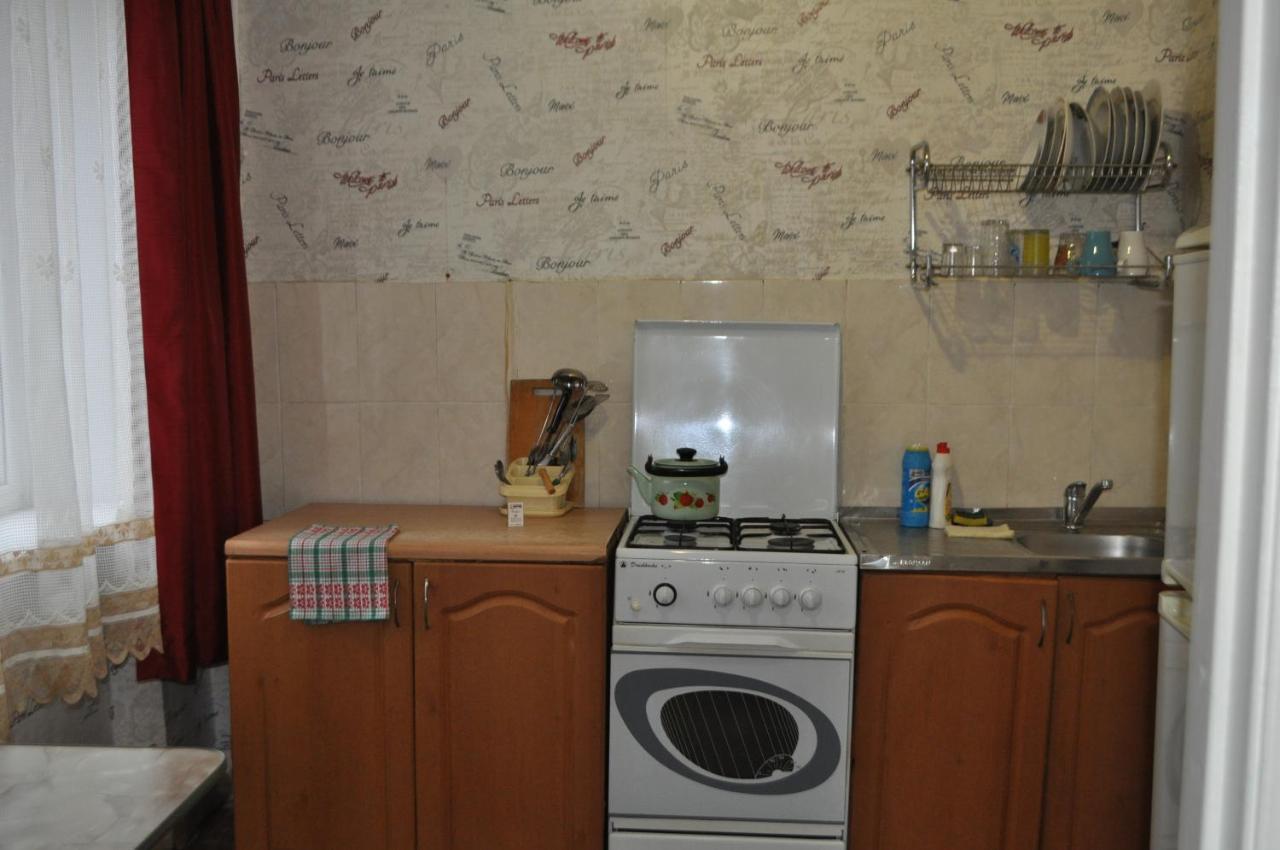 Apartment Near The Bus Station In Кременчук Екстер'єр фото