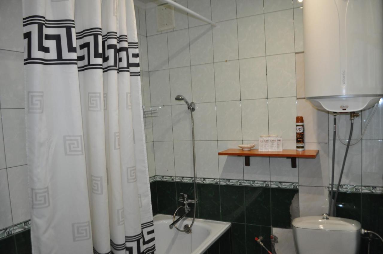 Apartment Near The Bus Station In Кременчук Екстер'єр фото
