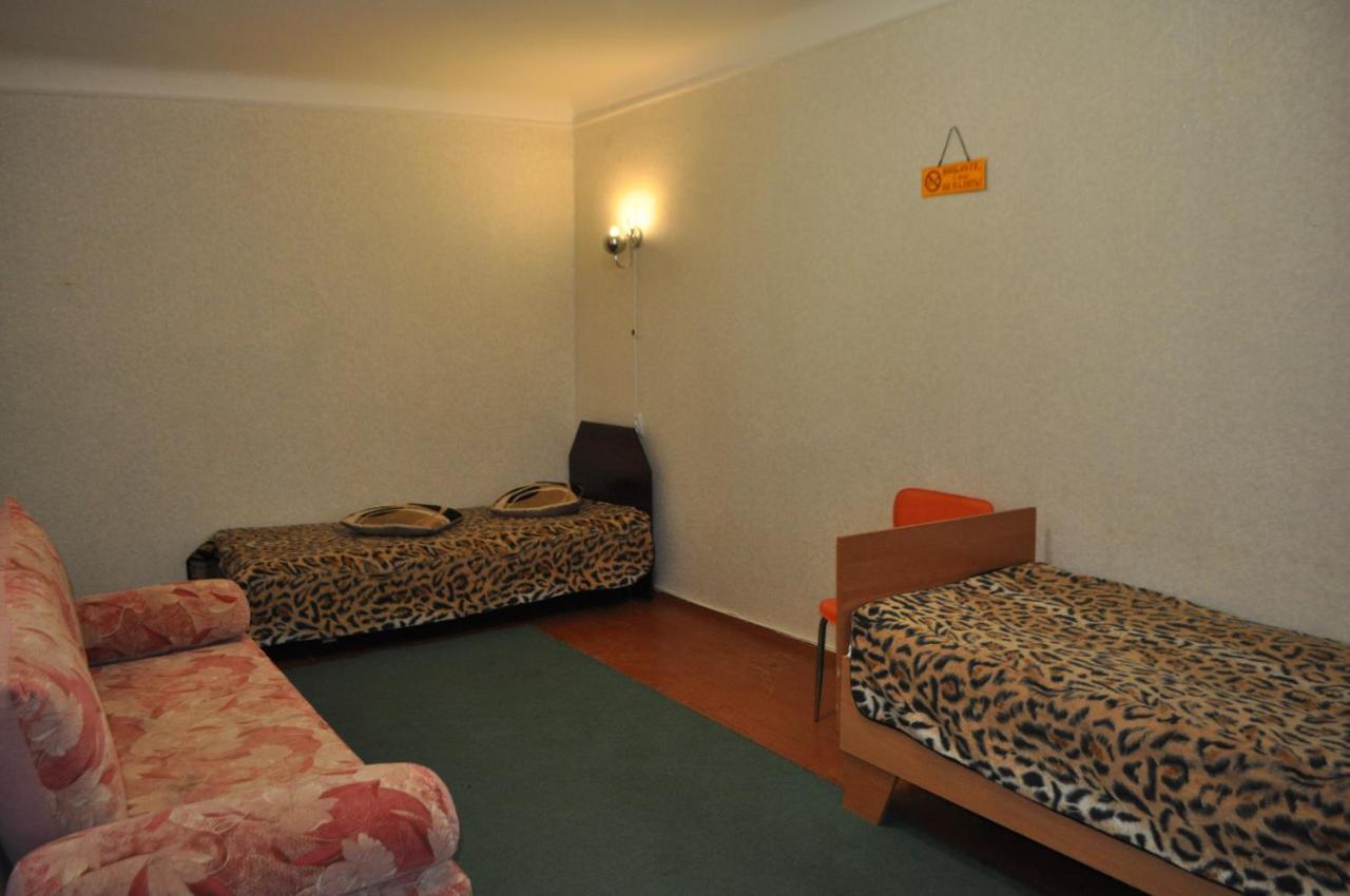 Apartment Near The Bus Station In Кременчук Екстер'єр фото
